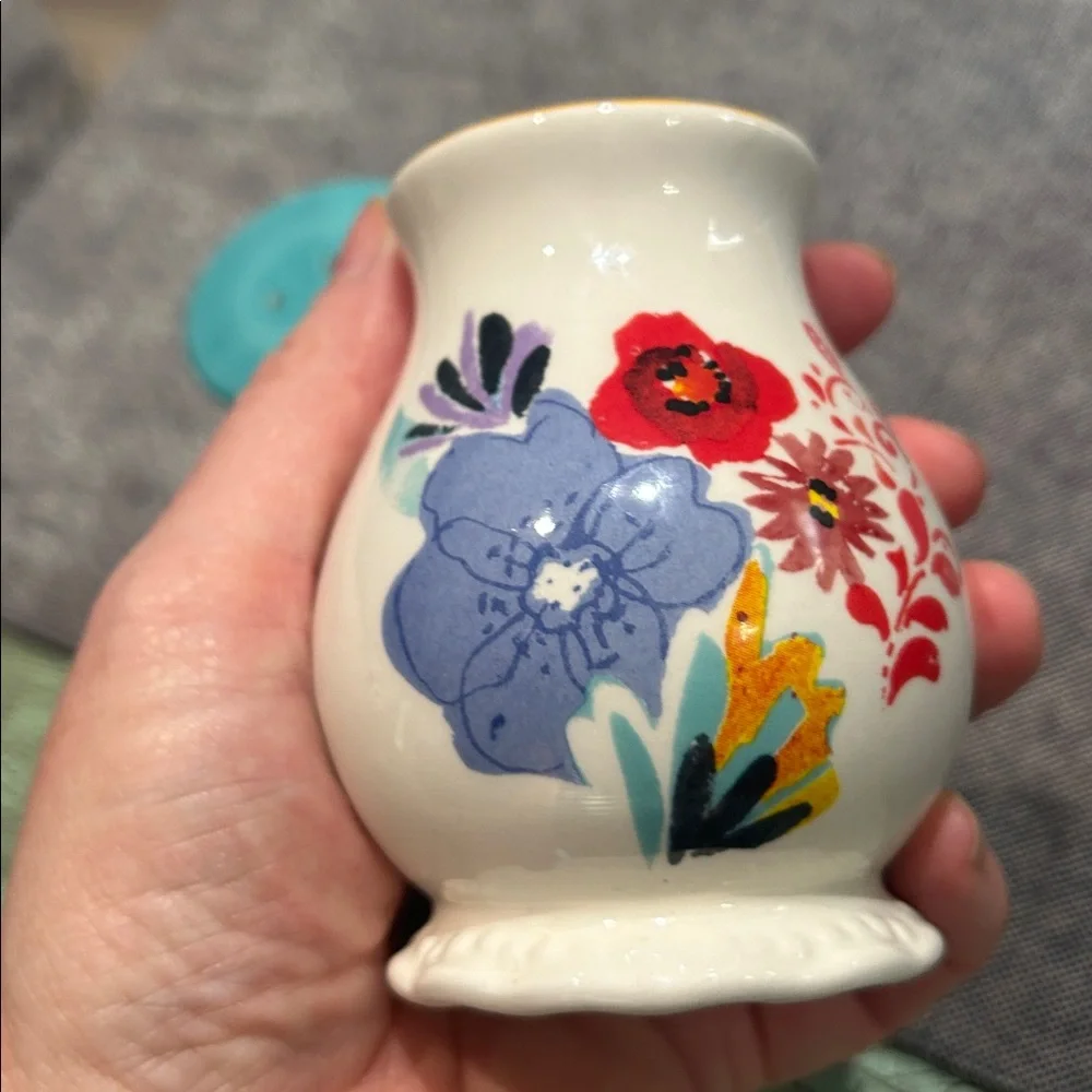 Pioneer Woman Flea Market Salt & Pepper Shakers Ceramic Floral Paisley Farmhouse